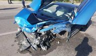 Turist Lüks araçla kaza yaptı - Otomobil hurdaya döndü