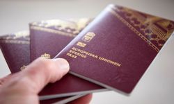 İsveç, pasaport işlemlerinde oluşan yoğunluğu aşmaya çalışıyor