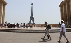 Fransa'da kavurucu sıcaklar nedeniyle 26 vilayette alarm verildi