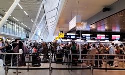 Havalimanı'nda personel yetersizliği nedeniyle yolcuların beklemesi çileye dönüştü