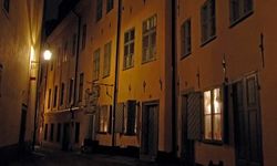 İsveç'te belediyelerin elektrikte tasarruf adımı: Sokak lambaları sönecek