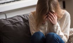 İsveç'te kız çocukları arasında kendine zarar verme ve intihar girişimleri arttı