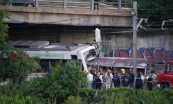 İspanya'da iki yolcu treni çarpıştı