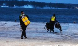 Stockholm dışında buz gibi suya giren üç dalgıçtan ikisi hayatını kaybetti