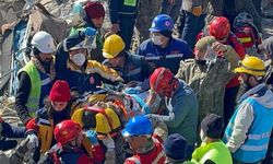 Adıyaman'da, depremden 152 saat sonra 2 kardeş kurtarıldı
