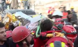 Depremden 177 saat sonra 26 yaşındaki kadın enkazdan sağ çıkarıldı