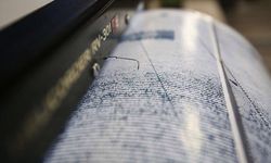 Dünya sallanıyor! Romanya'nın güneybatısında 5,7 büyüklüğünde deprem meydana geldi
