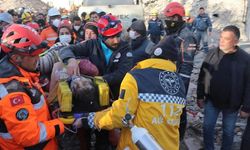 Kahramanmaraş'ta 35 yaşındaki kadın depremin 205. saatinde kurtarıldı