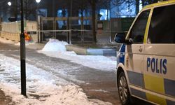 Çeteler çatıştı, kurşunlar İsveç Kilisesi'ni vurdu