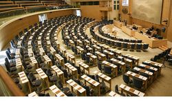 İsveç'te meclis üyelerinin maaşlarına zam yapıldı