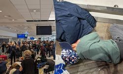 Arlanda'da bagaj kaosu: Bagajlar beklenirken çocuklar yerlerde uyuya kaldı