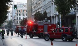 Atina'da bakanlık binası önünde patlama