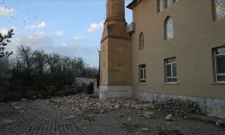 Türkiye'de deprem yürekleri ağza getirdi