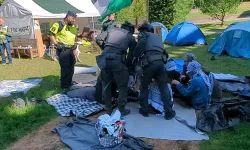 İsveç'te polis, KTH Üniversitesi'ndeki Filistin gösterisine müdahale etti