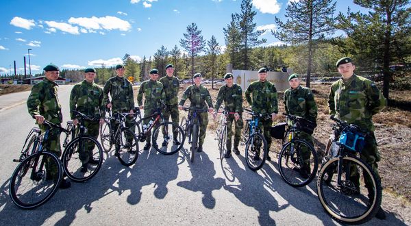 İsveç Parlamentosu asker sayısının artırılmasını tavsiye etti