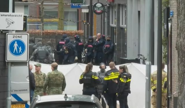 Hollanda'da rehine krizi: Kafedekiler rehin alındı, polis bölgeyi boşalttı