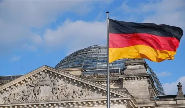Almanya'da çifte vatandaşlığı kolaylaştıran yasanın yürürlüğe gireceği tarih netleşti