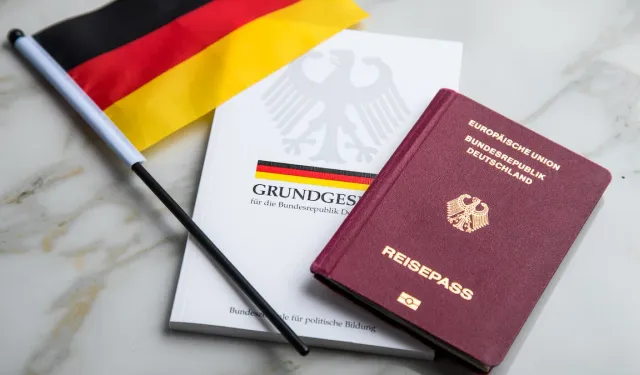 Almanya'da çifte vatandaşlık: Türk vatandaşlığına dönecek gurbetçi sayısı hesaplandı