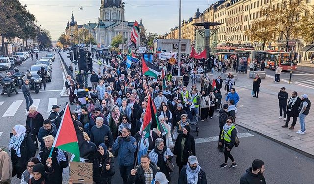 İsrail'in Gazze ve Lübnan'a saldırıları Stockholm'de protesto edildi