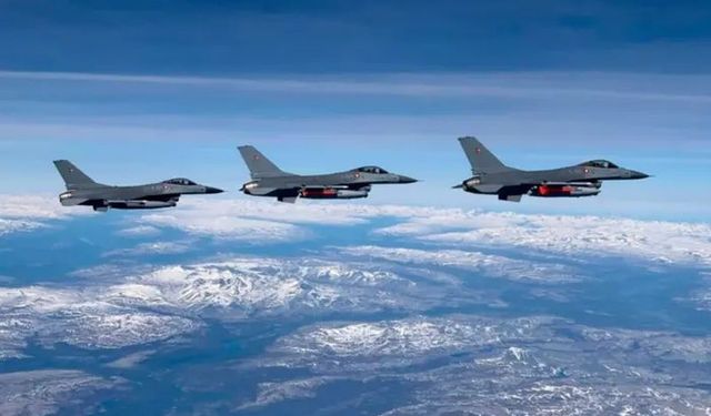 Ukrayna, Danimarka’dan ikinci parti F-16 savaş uçağını aldı