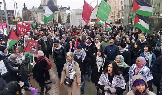 İsveç'te, İsrail'in Gazze ve Lübnan'a saldırıları protesto edildi